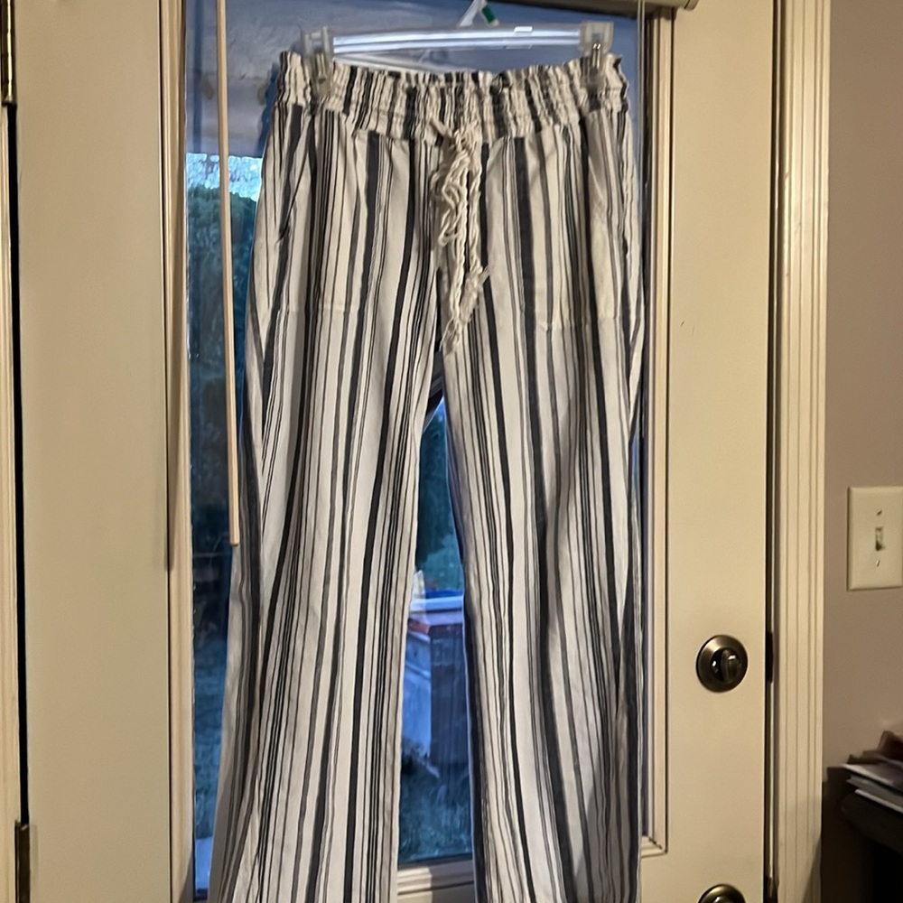 Pinstripe Roxy pants with drawstring